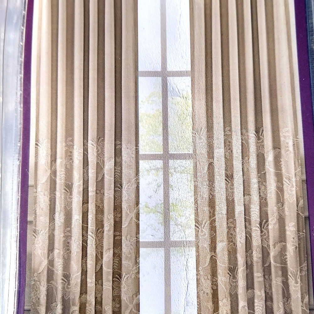 Croscill Penelope Cotton Curtains with TB